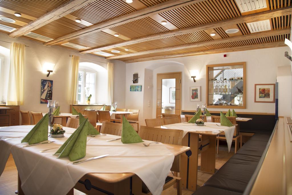 Отель Pilgerhof Und Rebmannshof Ульдинген-Мюльхофен Экстерьер фото